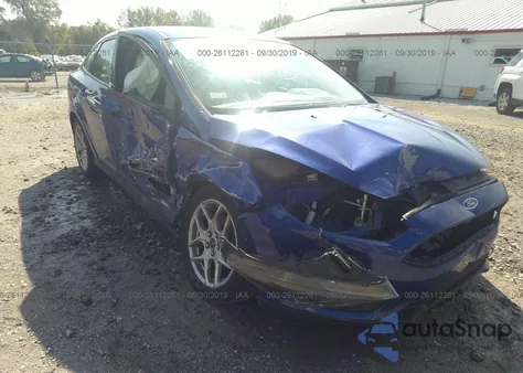 2015 Ford Focus Se z USA, uszkodzony, nr VIN 1FADP3F27FL333607